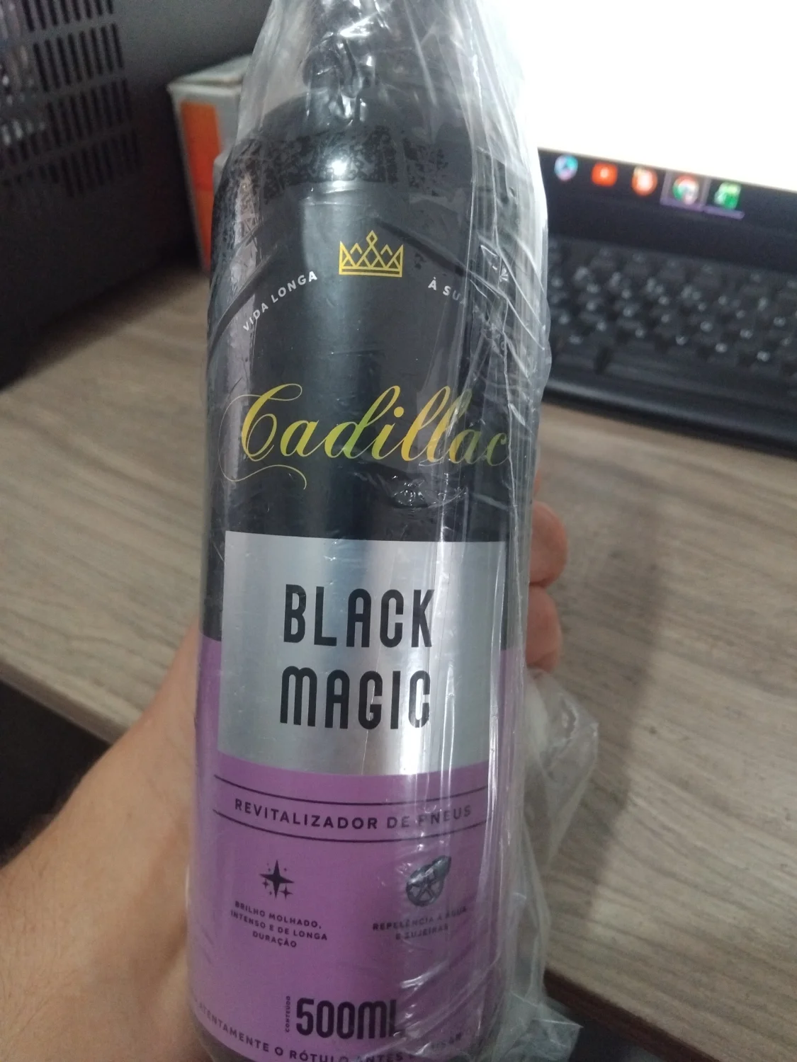 Pneu Pretinho Black Magic Cadillac 500ml Brilho Intenso E Proteção Duradoura!